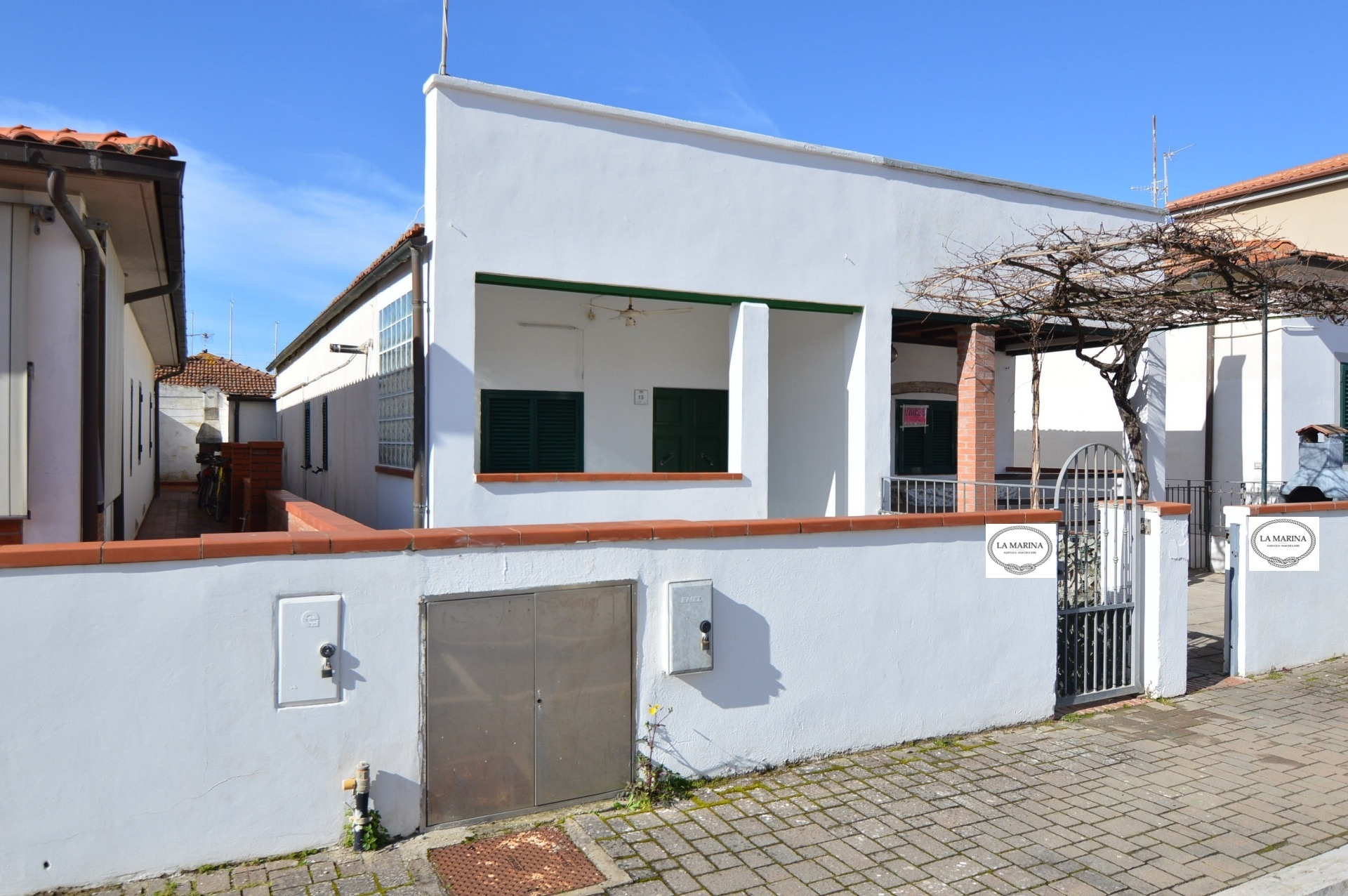 VILLETTA BIFAMILIARE A POCHI PASSI DAL MARE RIF.302